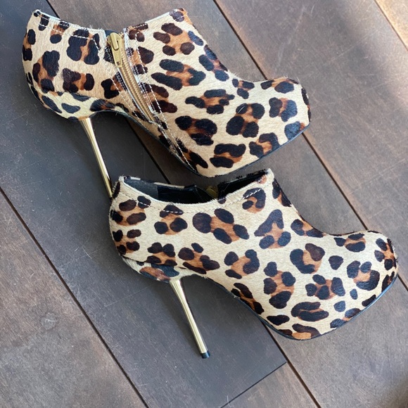 Leopard booties - Picture 1 of 3